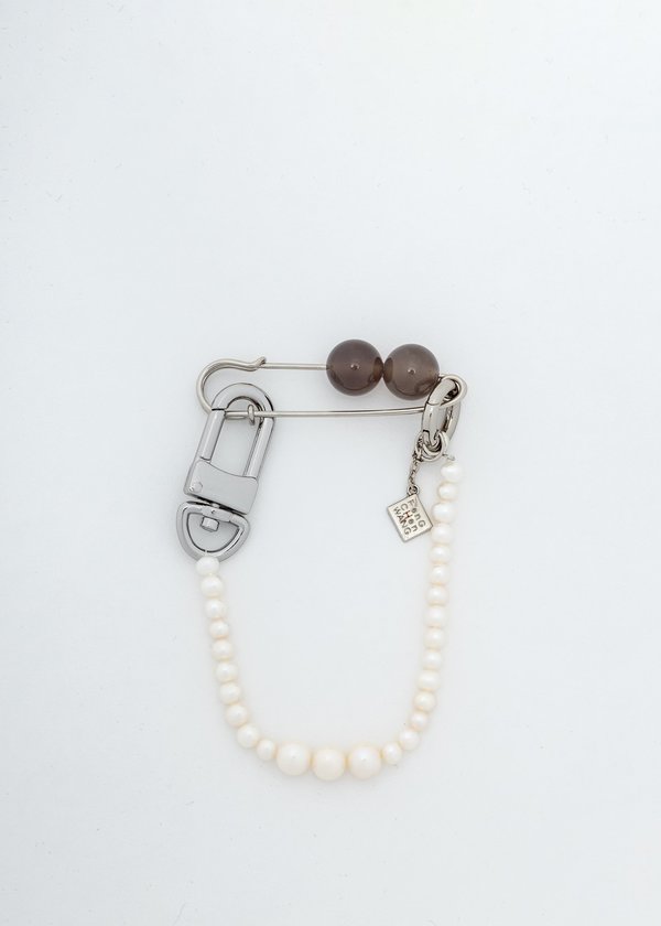 Feng Chen Wang White Pearl Brooch Feng Chen Wang White Pearl Brooch