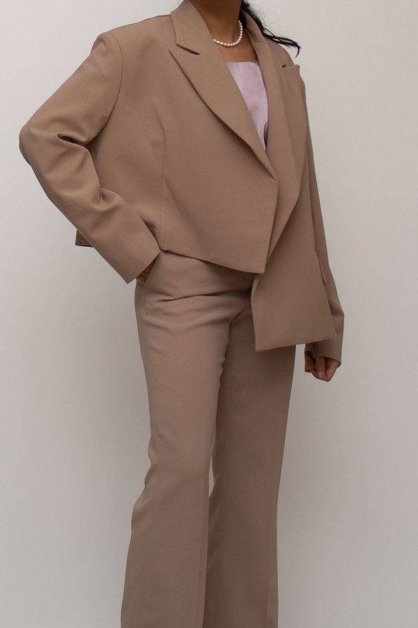 W A N T S Asymmetrical Blazer - Beige W A N T S Asymmetrical Blazer - Beige