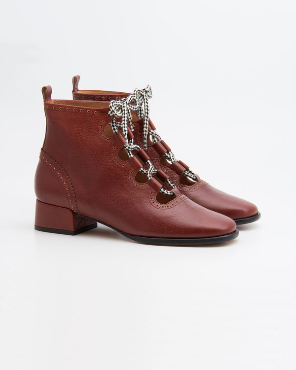 NAGUISA ELUR BOOT - BROWN NAGUISA ELUR BOOT - BROWN
