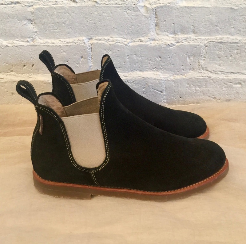 PENELOPE CHILVERS Suede Shearling Safari Chelsea Boot Black