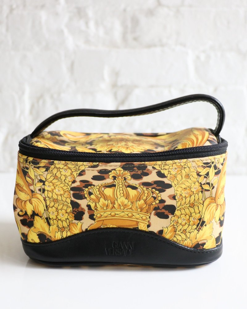 ルイ・ヴィトン Mason Pouch GIANNI VERSACE pouch Vintage Gianni Versace Cosmetic Pouch - Yellow | Garmentory