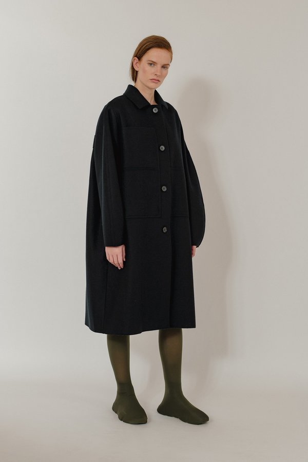 Unisex Oyuna Luz Woven Wool Blend Collared Coat - Black Unisex Oyuna Luz Woven Wool Blend Collared Coat - Black