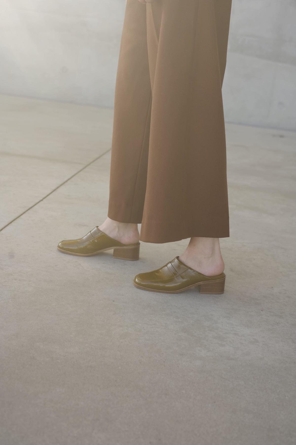 Anne Thomas Morris Mule - Koti Kaki - Image 4 of 4