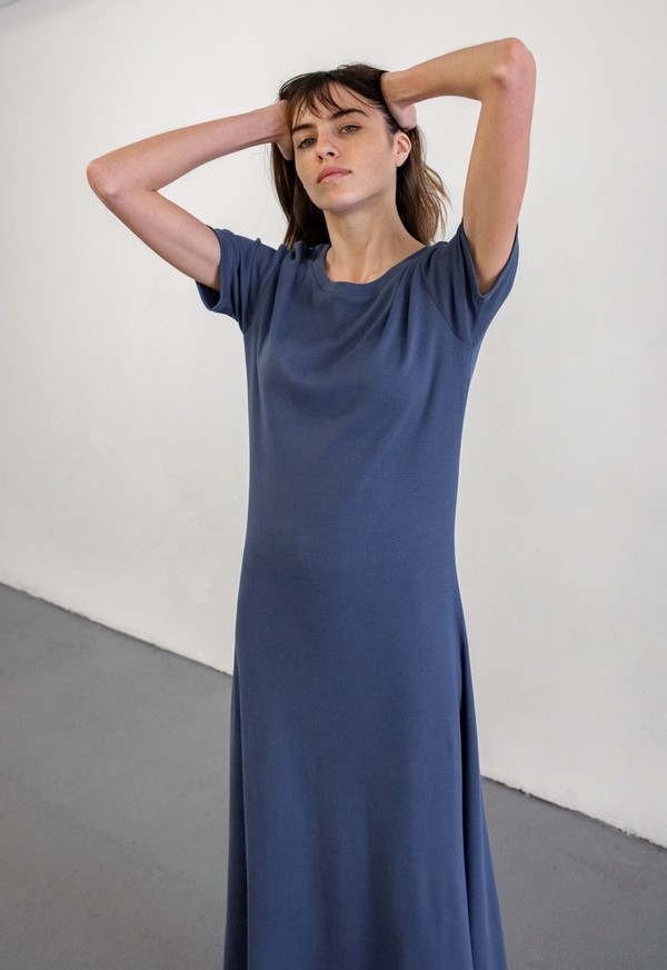 DELFINA BALDA BASIC COLOR SHORT SLEEVED DRESS - BLUE DELFINA BALDA BASIC COLOR SHORT SLEEVED DRESS - BLUE