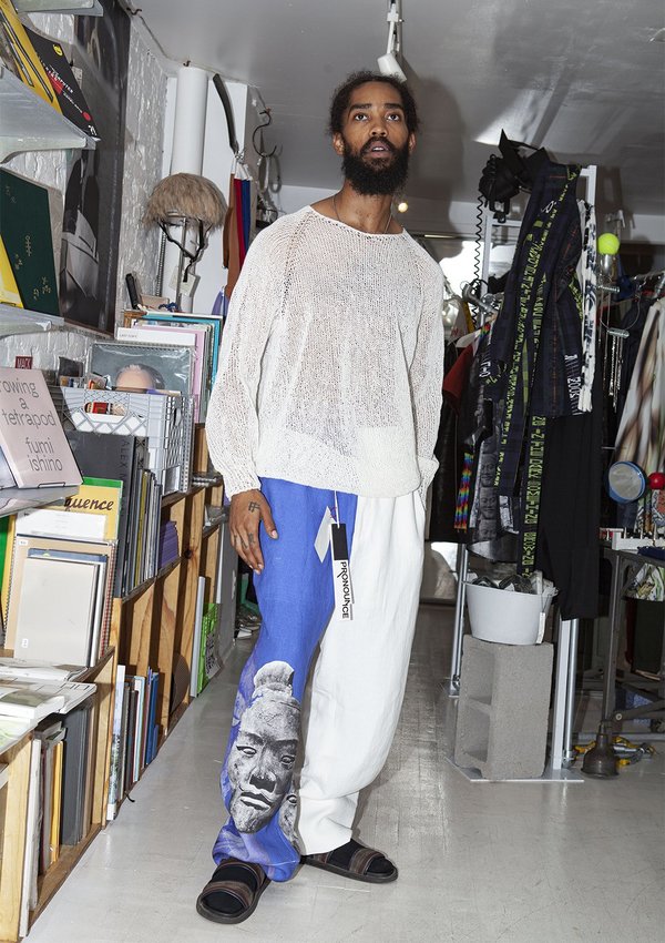 PRONOUNCE TERRA-COTTA WARRIORS Print straight trousers - blue/white PRONOUNCE TERRA-COTTA WARRIORS Print straight trousers - blue/white