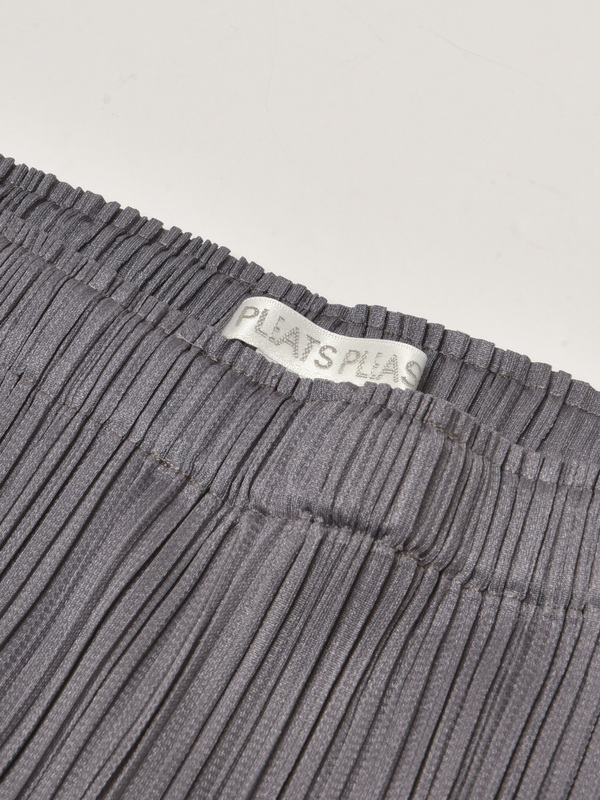 Pleats Please Issey Miyake Basic Cropped Pants - Gray Pleats Please Issey Miyake Basic Cropped Pants - Gray