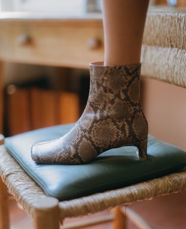 LOQ Monica Boots - Castaña Python LOQ Monica Boots - Castaña Python