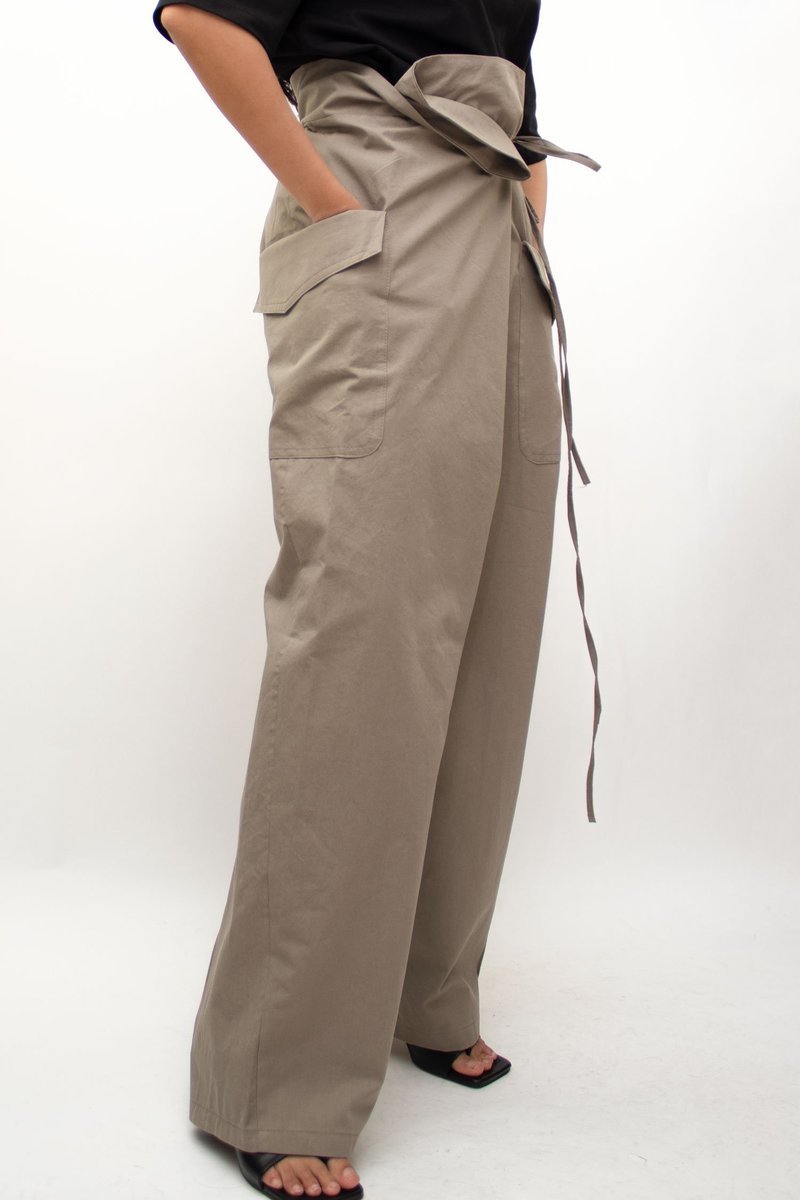 W A N T S Wide Cargo Wrapped Pants - Khaki