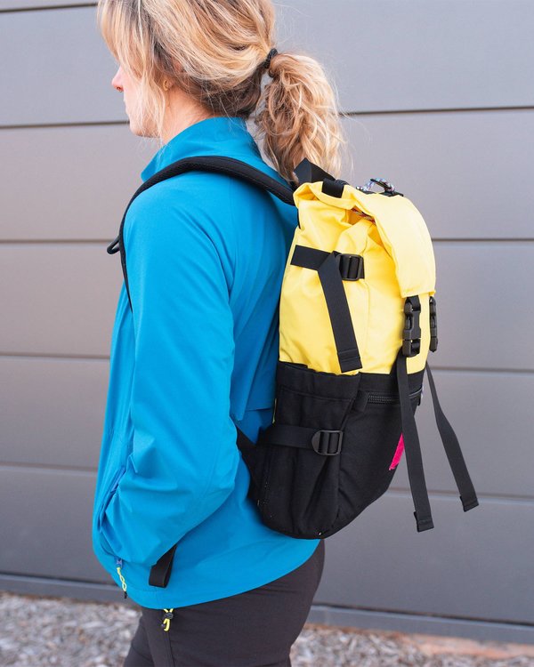 Topo Designs Rover Pack Classic - Yellow / Black Topo Designs Rover Pack Classic - Yellow / Black
