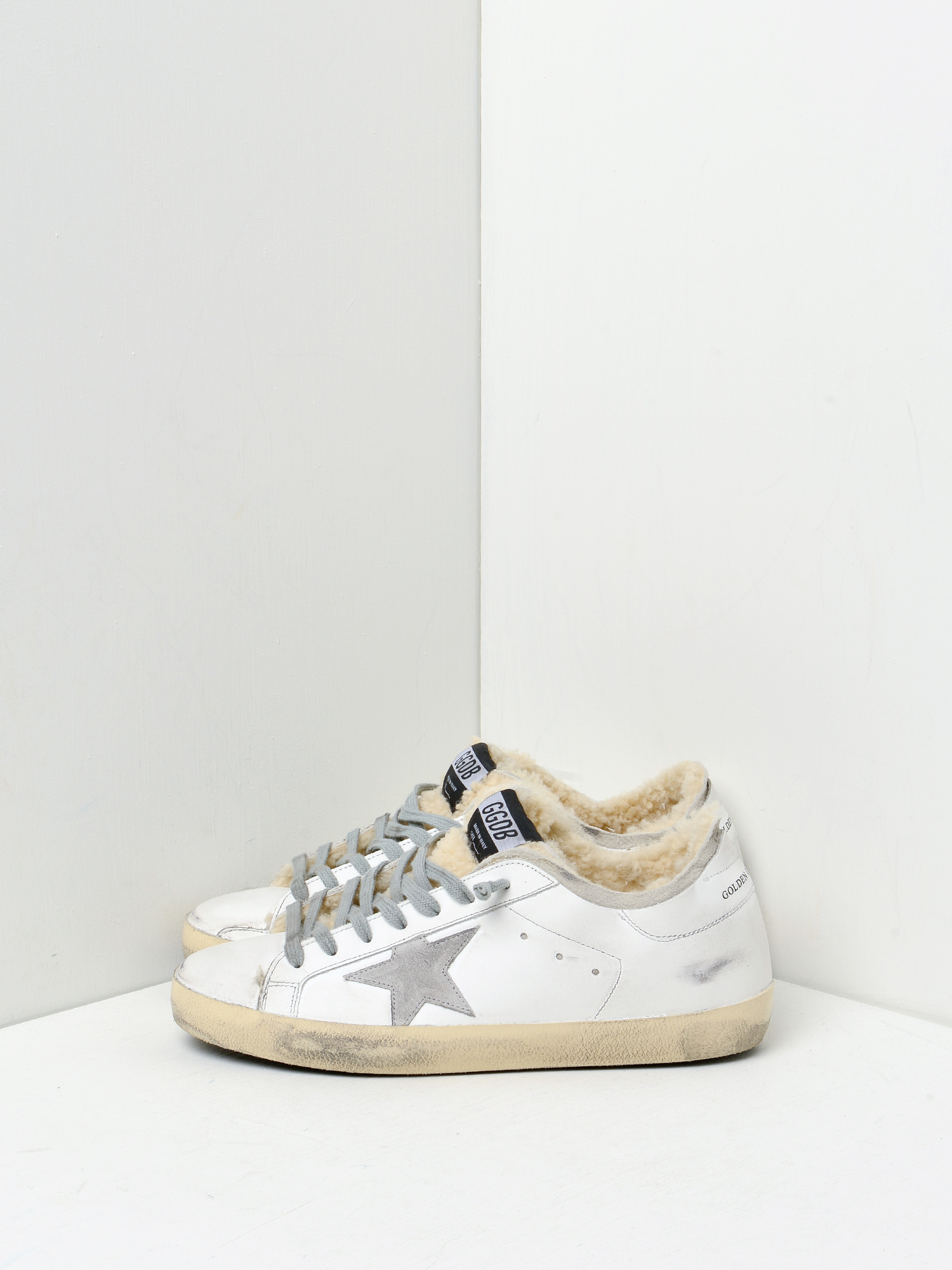 スニーカー Golden  Deluxe Brand Classic Sneakers Golden Goose Deluxe Brand Classic Low-top Sneakers With