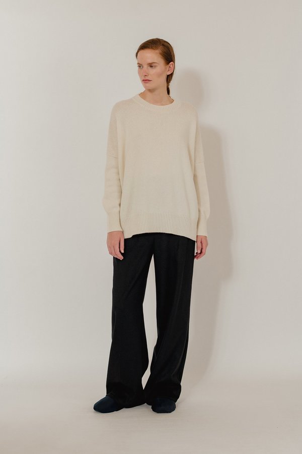 Oyuna Neha Woven Cashmere Trousers - Black Oyuna Neha Woven Cashmere Trousers - Black