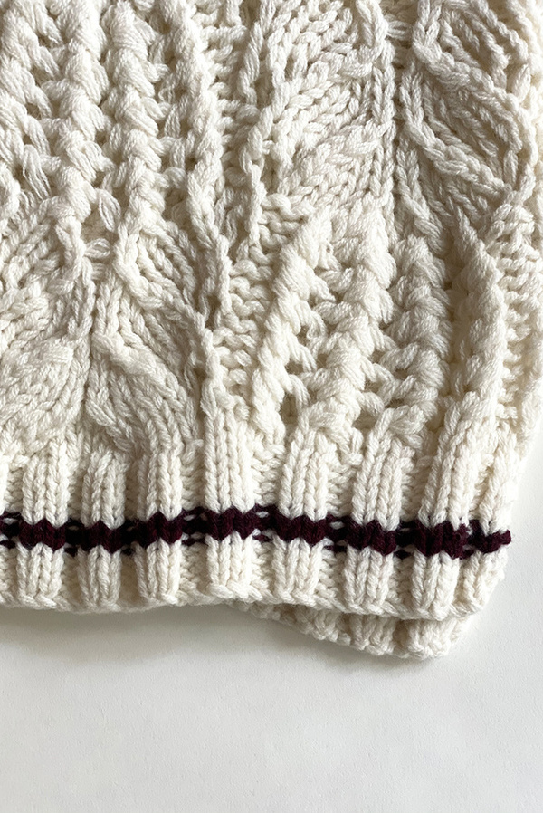 Saralam Contrast Tipped Cable Knit Vest - Ecru Saralam Contrast Tipped Cable Knit Vest - Ecru