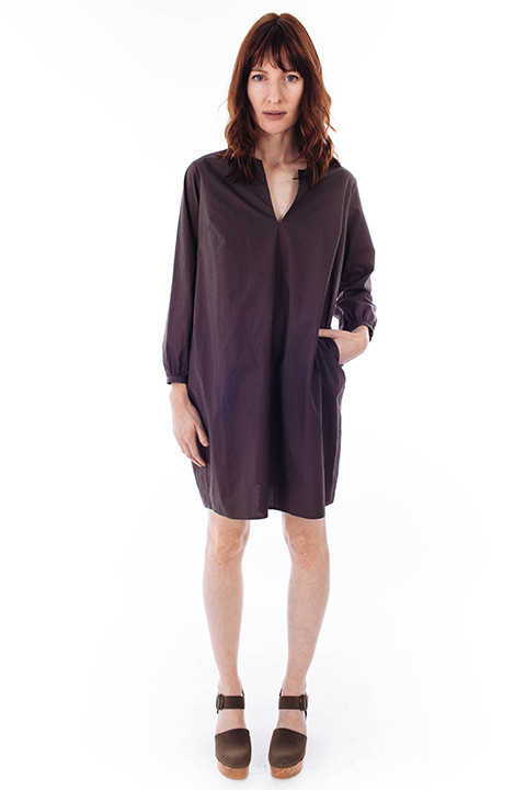 La Robe Chelsea Poplin Dress in Charcoal La Robe Chelsea Poplin Dress in Charcoal