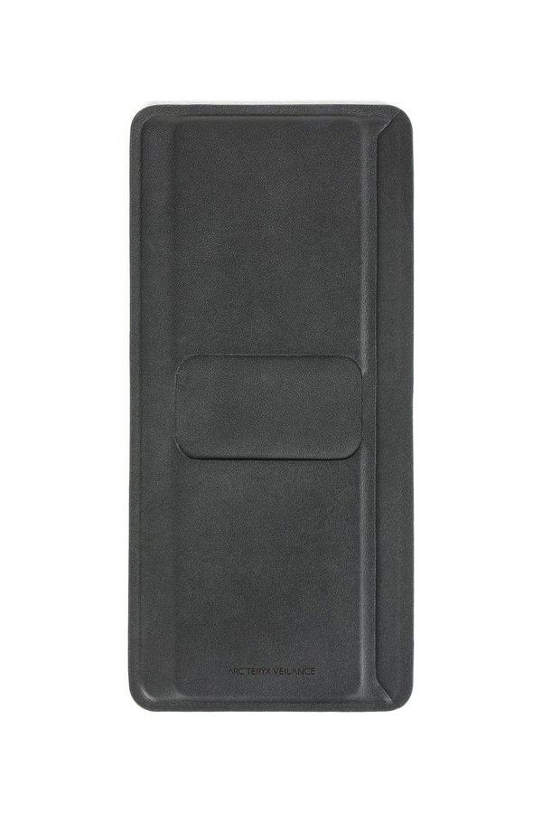 ヴェイランス ARCTERYX VEILANCE Casing Billfold Arc'teryx Veilance Casing Billfold Wallet - Black | Garmentory