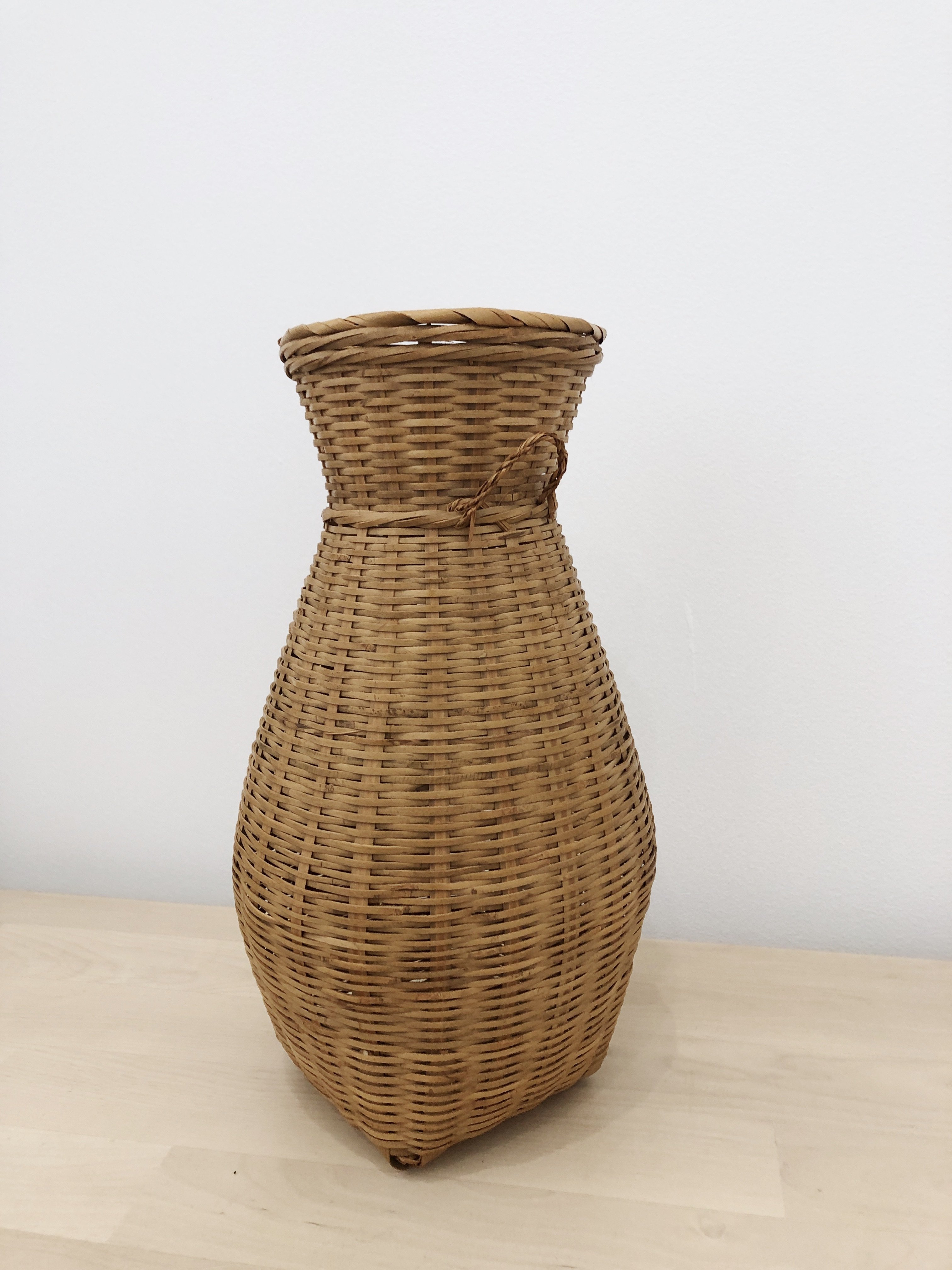 VINTAGE WOVEN VASE WICKER Garmentory