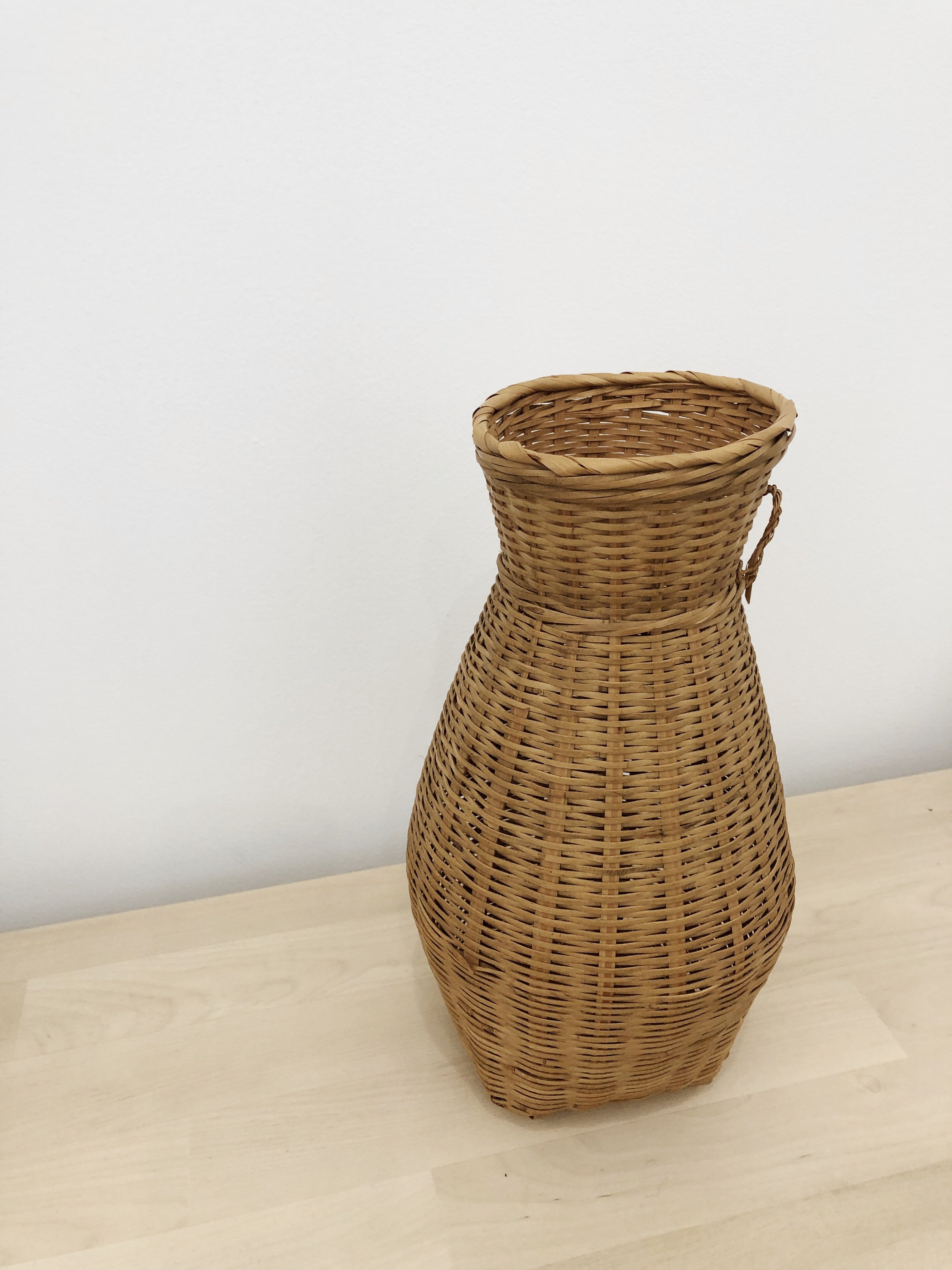 VINTAGE WOVEN VASE WICKER Garmentory