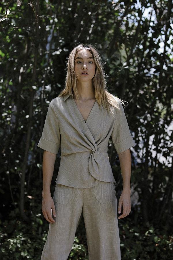 Six Crisp Days Fontein Top - Beige Six Crisp Days Fontein Top - Beige
