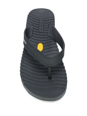 Suicoke - Von Rubber Flip Flops - Mens - Black - Editorialist