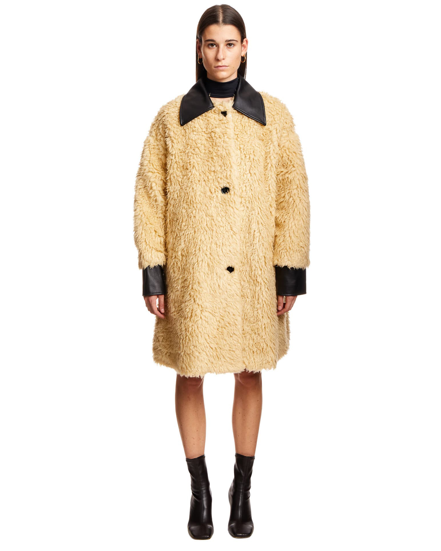 ジャケット・アウター MM6 teddy shearling coat MM6 Maison Margiela Shearling Coat - Beige | Garmentory