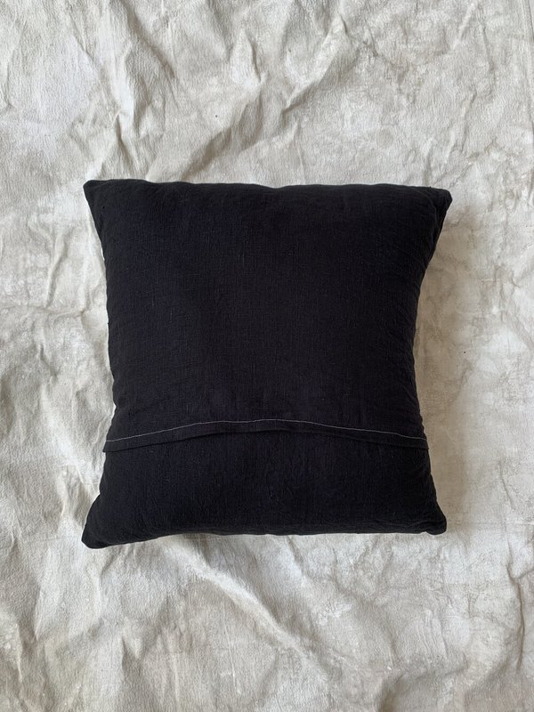 Cuttalossa & Co. Linen Pillows - Black/White Cuttalossa & Co. Linen Pillows - Black/White