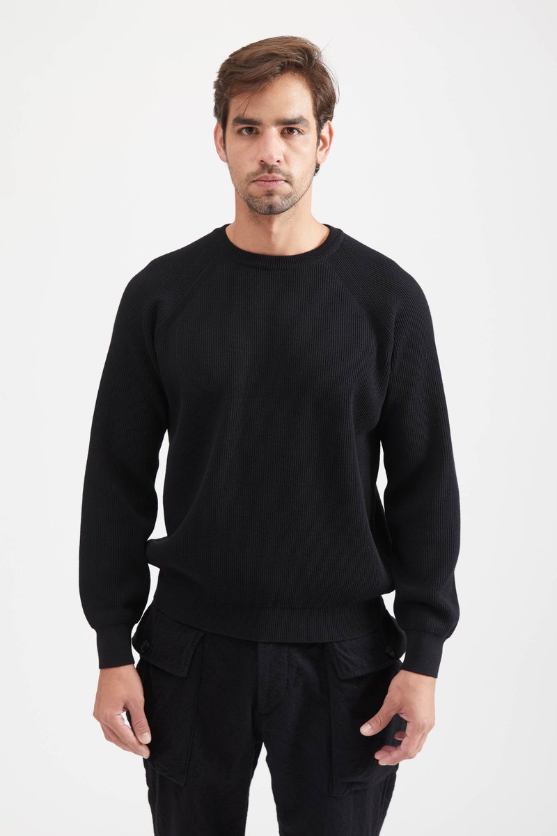 BATONER SUPER HIGH TWIST CREW NECK