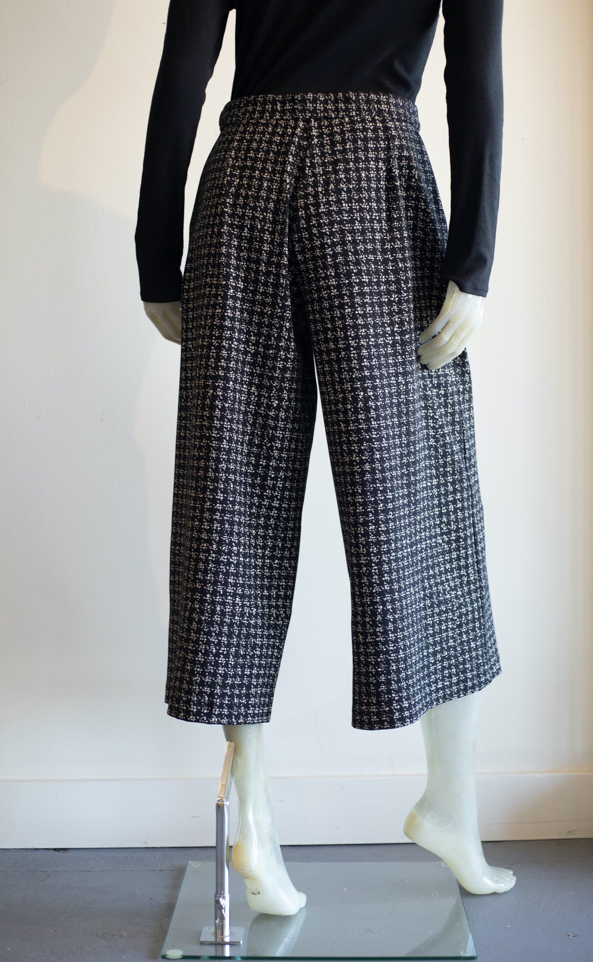 Baci Houndstooth Pleated Wide Leg Trousers - black - Image 3 of 3