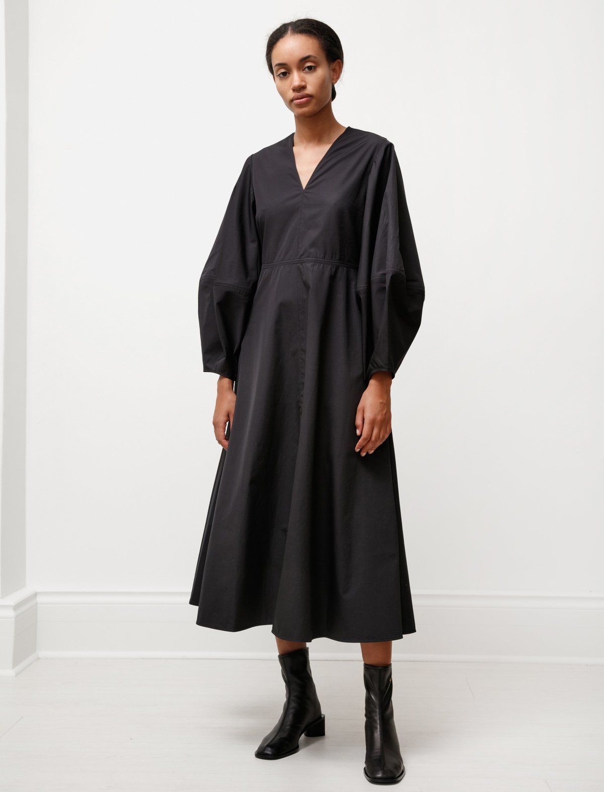 STUDIO NICHOLSON Lociドレス　ロングワンピース　パフスリーブ Studio Nicholson Loci Dress - Black | Garmentory
