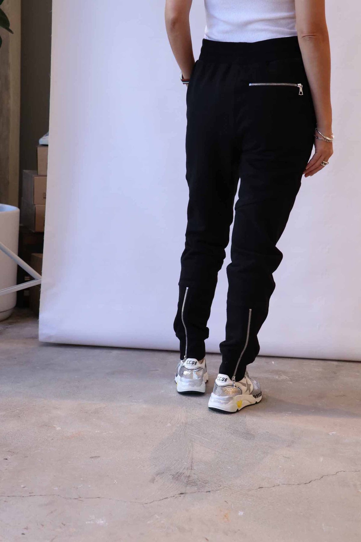 John Elliott Escobar Sweatpants - Black | Garmentory