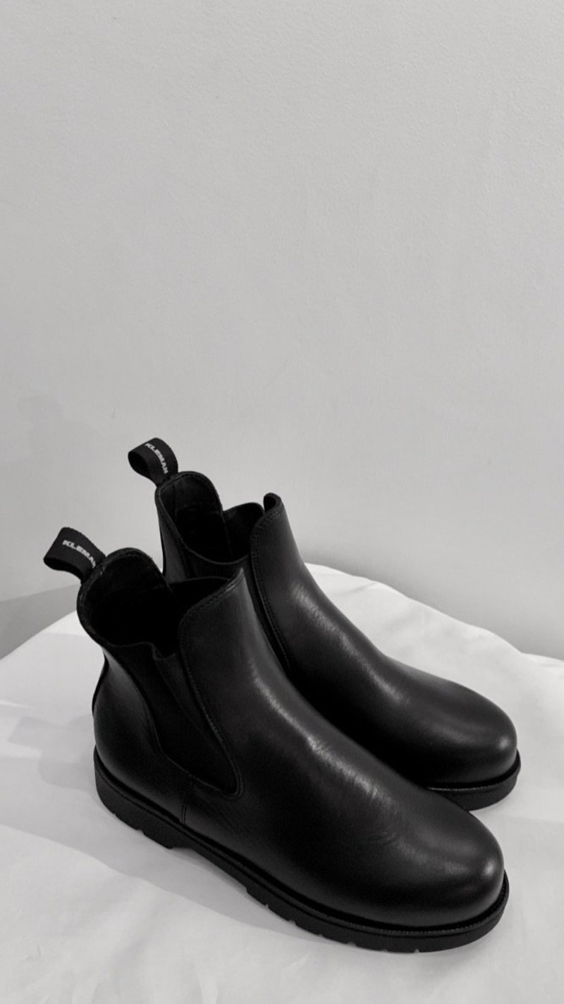 Kleman Tonnant Chelsea Boots - Black | Garmentory display picture 3