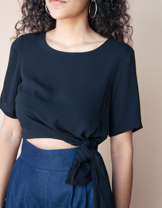 Sechung Tie Tee Crepe, Black Sechung Tie Tee Crepe, Black