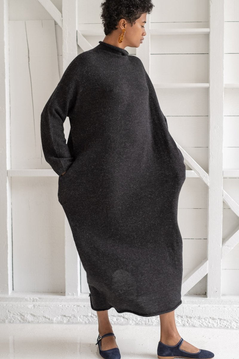 LAUREN MANOOGIAN】OVERSIZE ROLLNECK DRESS OVERSIZE-ROLLNECK-DRESS-