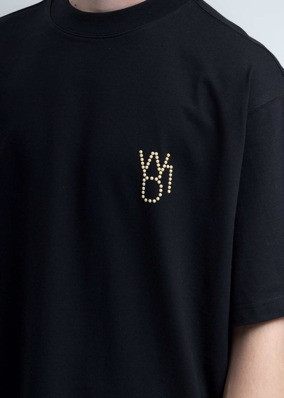 【関税込み】We11done ホワイト Pearl Logo Tシャツ We11done Pearl Logo Tシャツ | ホワイト | FARFETCH JP