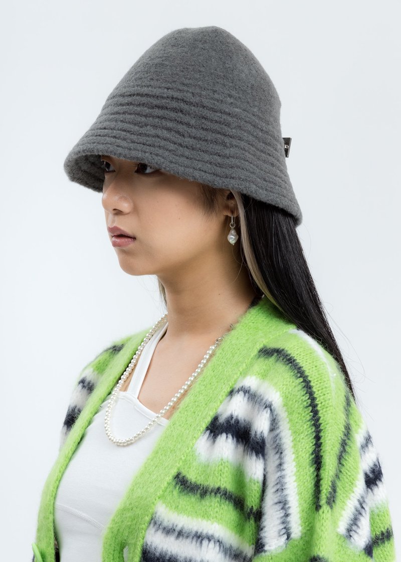 we11done Felted Knit Narrow Bucket Hat with Pin - grey 