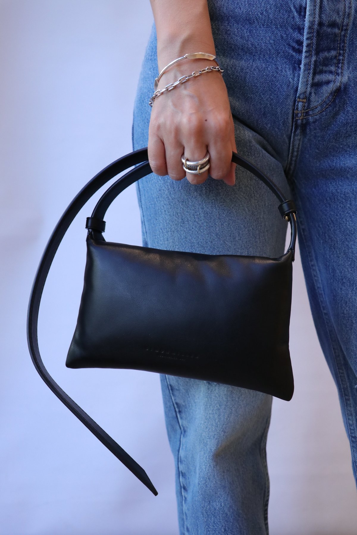 サイモンミラー Simon Miller MINI PUFFIN BAG バッグ Mini Puffin in Silver – Mercantile Portland