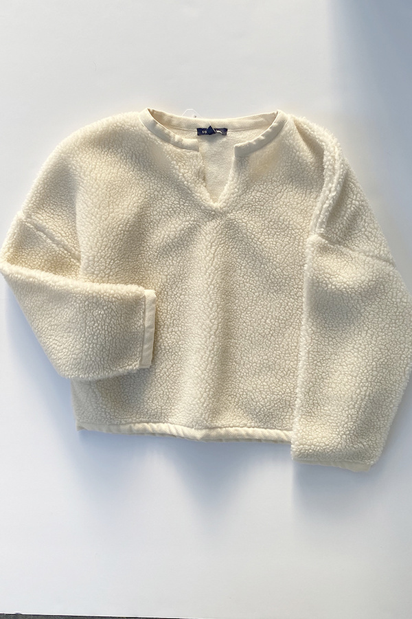 soeur Glacier Fuzzy Sherpa Pullover - Ecru soeur Glacier Fuzzy Sherpa Pullover - Ecru
