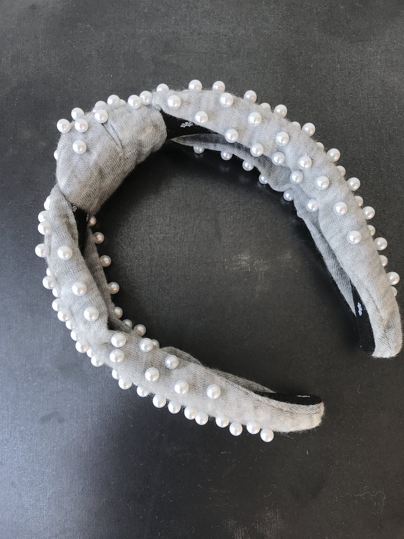 Lele Sadoughi Pearl-Embellished Gray Knotted Headband - Women Accessories New Womens Lele Sadoughi Faux Pearl Embellished Velvet Knot  main image 2
