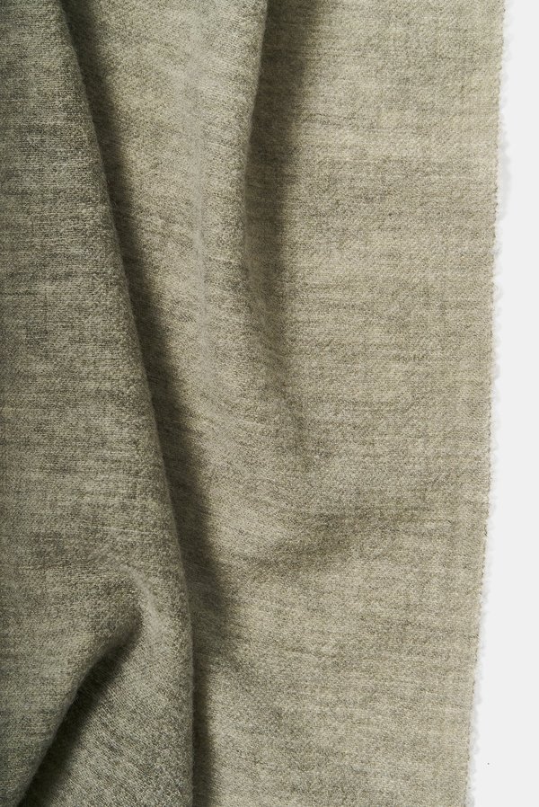 Oyuna Ambra Woven Luxury Wool/Cashmere Shawl - Moss Oyuna Ambra Woven Luxury Wool/Cashmere Shawl - Moss
