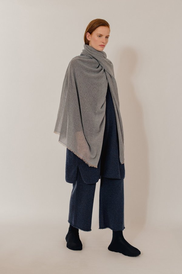 Oyuna OUTLET Esra Cashmere Shawl - Sky Blue Oyuna OUTLET Esra Cashmere Shawl - Sky Blue