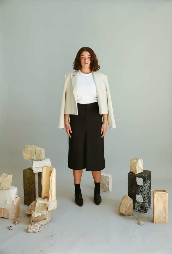 JOWA. Are you Button Detail Midi Skirt - Black JOWA. Are you Button Detail Midi Skirt - Black