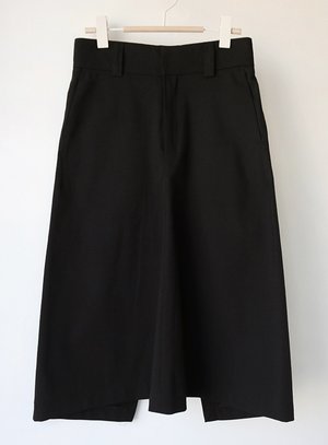 JOWA. Are you Button Detail Midi Skirt - Black JOWA. Are you Button Detail Midi Skirt - Black