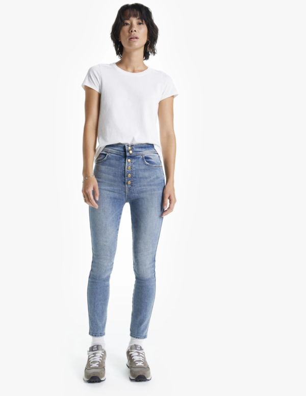 Mother Denim The Swooner Snapped Ankle Jeans - Bonfire Lighting Mother Denim The Swooner Snapped Ankle Jeans - Bonfire Lighting