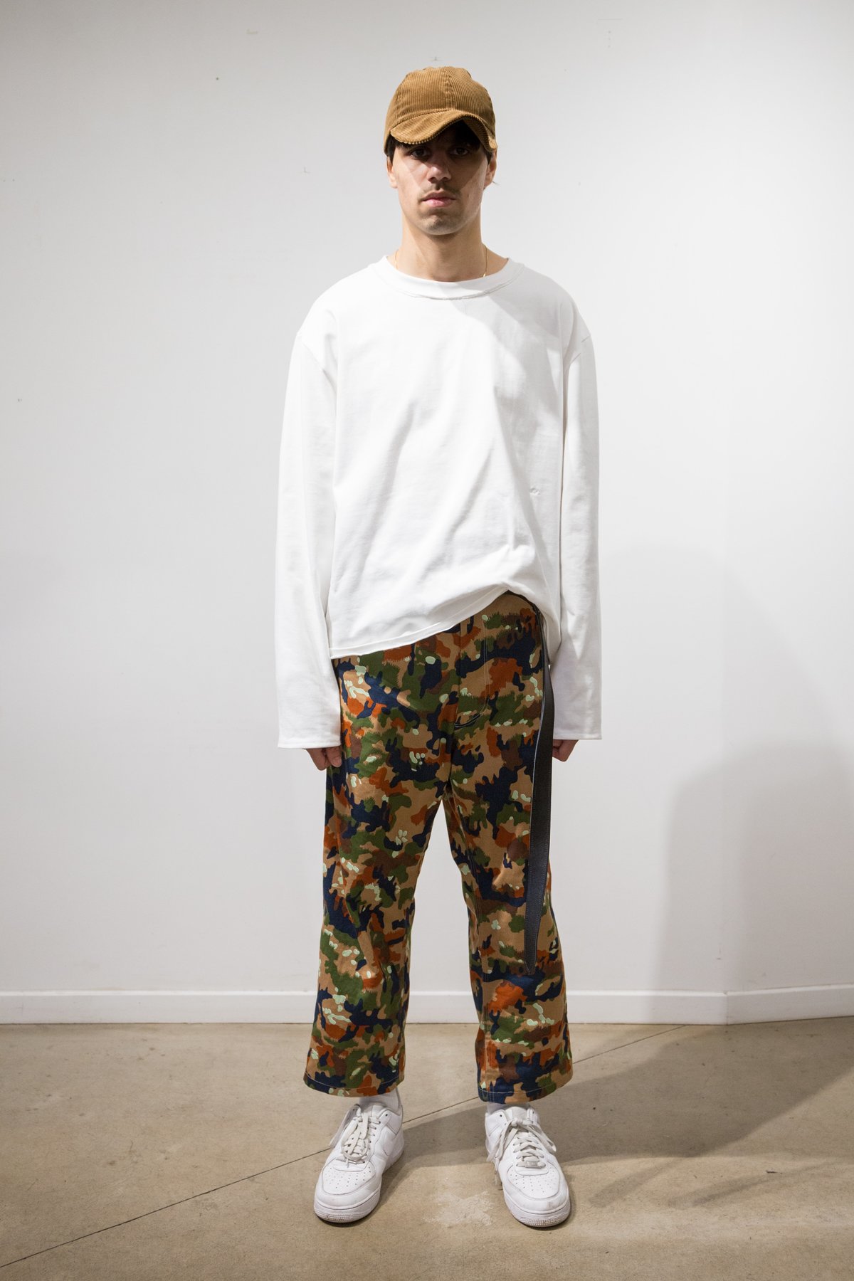 パンツ CAMIEL FORTGENS Worker pants cotton camo Camiel Fortgens Cotton Worker Pants - Camo | Garmentory