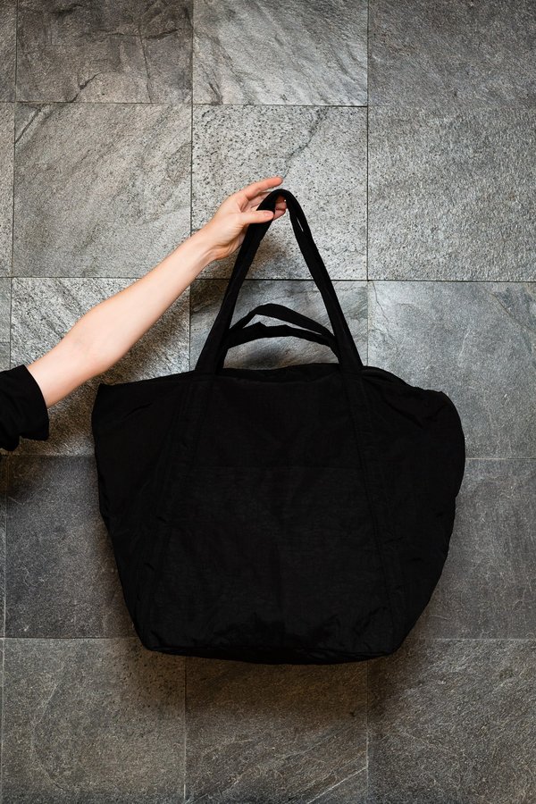 Baggu TRAVEL CLOUD BAG - Black | Garmentory
