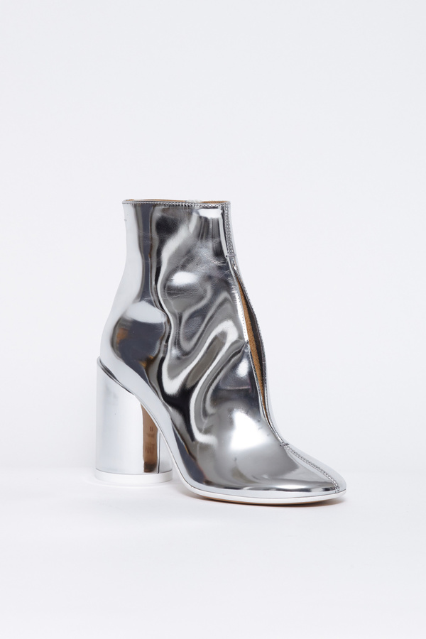 【MM6 Maison Margiela】Glitter Ankle Boots Silver MM6 Maison Margiela square-toe Glitter Ankle Boots | Silver