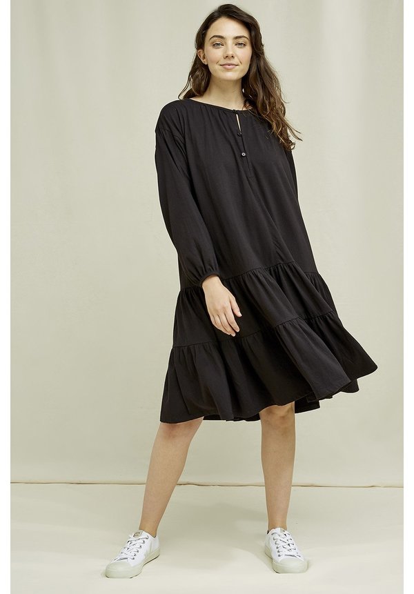 Katja Loose Fit Dress People Tree - Black | Garmentory