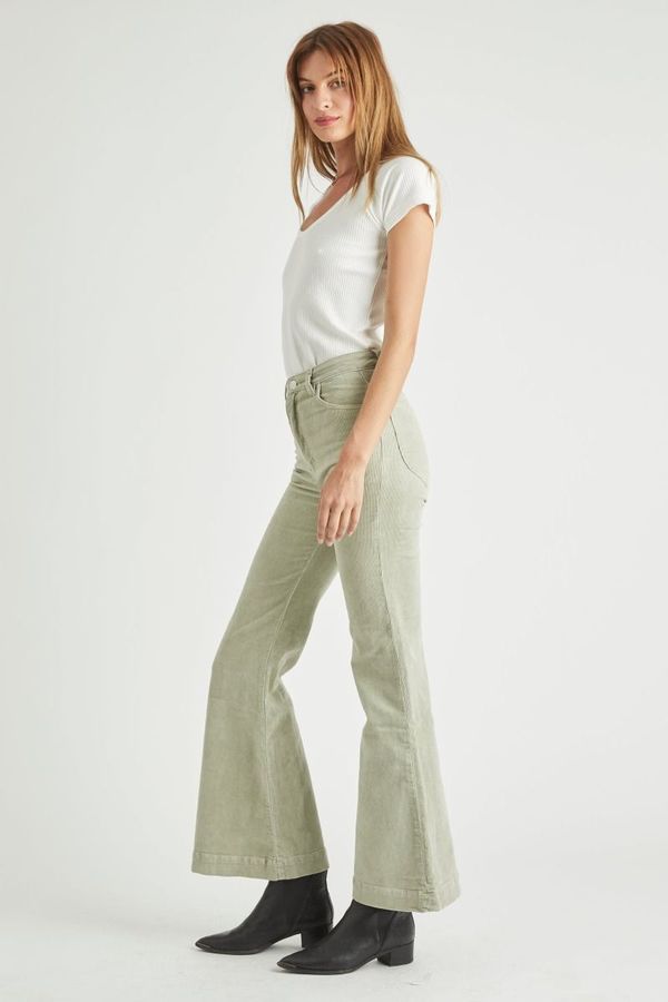 Rollas Eastcoast Flare Cord Pant 