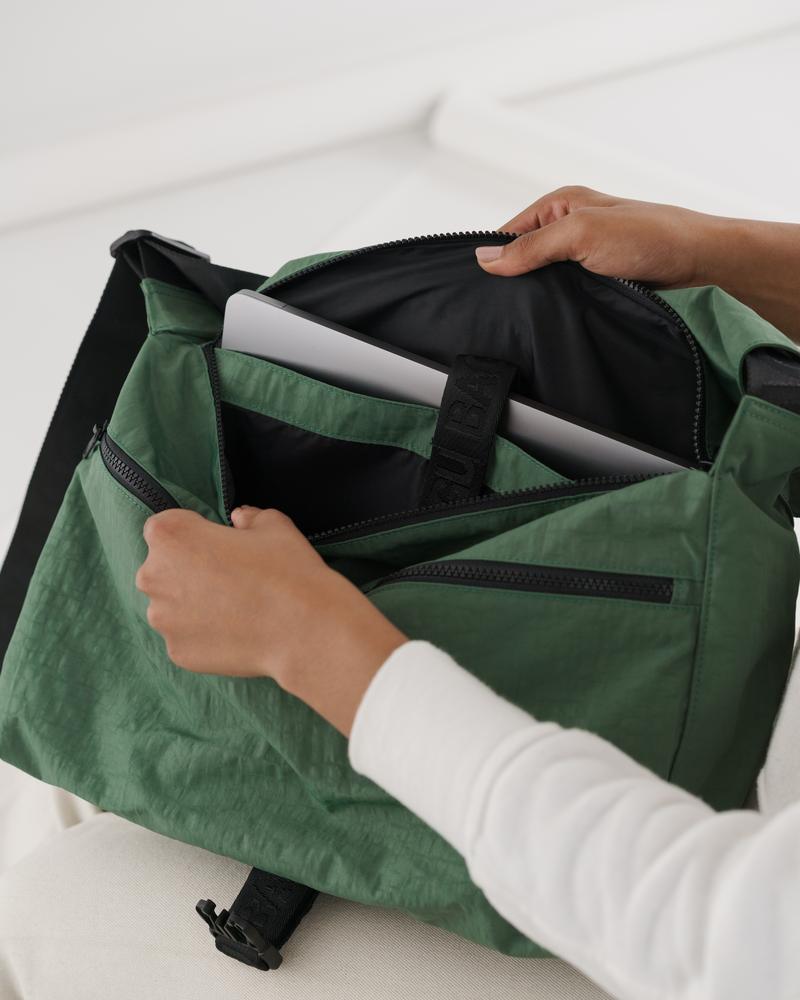 BAGGU Sport Messenger Bag Eucalyptus Garmentory