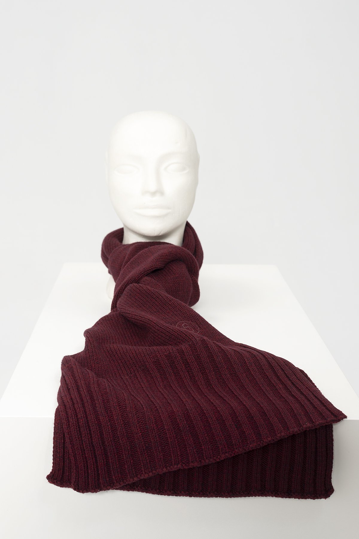 MM6 Maison Margiela Rib Knit Scarf - Red Wine | Garmentory