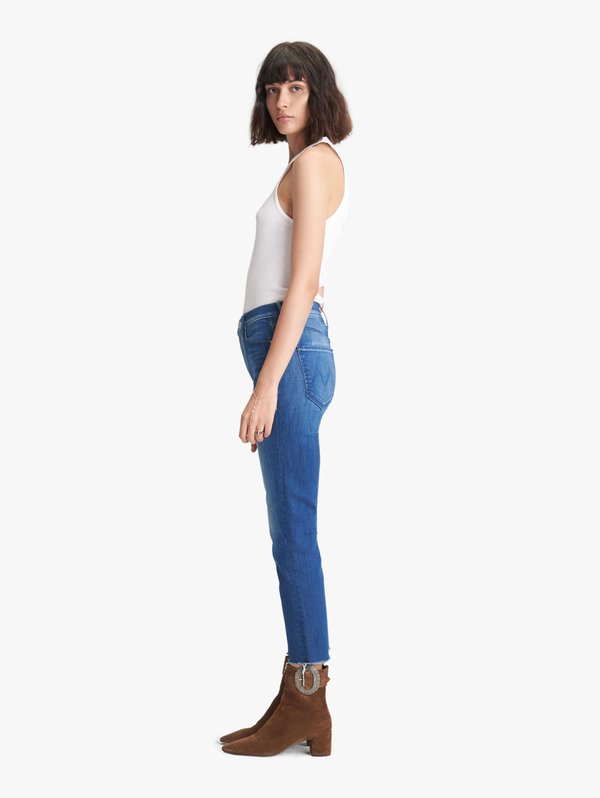 Mother Denim The Mid Rise Dazzler Crop Fray - Squeeze It Mother Denim The Mid Rise Dazzler Crop Fray - Squeeze It