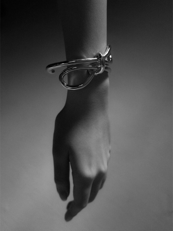 Common Muse ESBER BOW BANGLE - VARIOUS COLORS Common Muse ESBER BOW BANGLE - VARIOUS COLORS